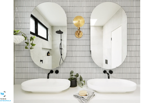 Miroirs ovales de salle de bain